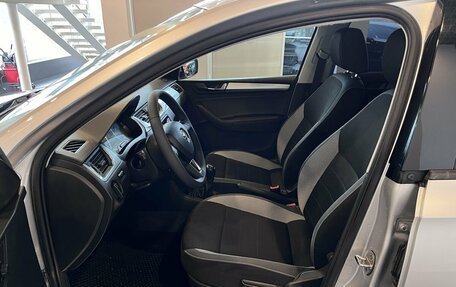 Skoda Rapid I, 2019 год, 1 035 000 рублей, 14 фотография