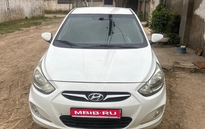 Hyundai Solaris II рестайлинг, 2013 год, 520 000 рублей, 1 фотография