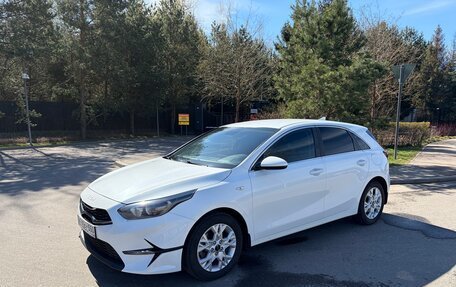 KIA cee'd III, 2022 год, 2 400 000 рублей, 2 фотография