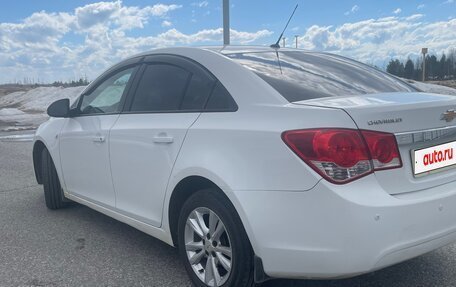 Chevrolet Cruze II, 2011 год, 850 000 рублей, 7 фотография