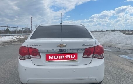 Chevrolet Cruze II, 2011 год, 850 000 рублей, 6 фотография