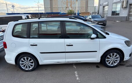 Volkswagen Touran III, 2014 год, 450 000 рублей, 1 фотография