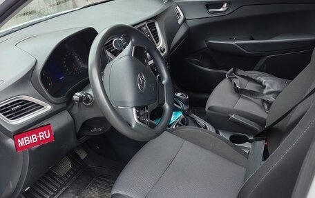 Hyundai Solaris II рестайлинг, 2021 год, 1 570 000 рублей, 1 фотография