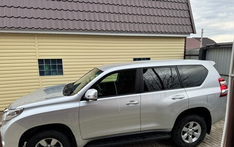 Toyota Land Cruiser Prado 150 рестайлинг 2, 2015 год, 3 500 000 рублей, 4 фотография