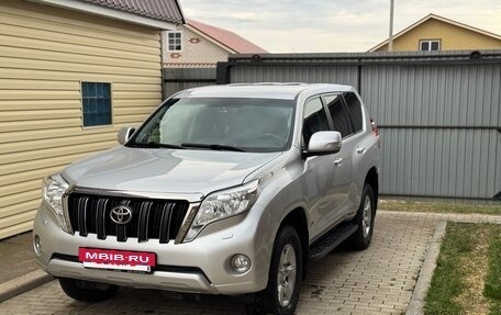 Toyota Land Cruiser Prado 150 рестайлинг 2, 2015 год, 3 500 000 рублей, 2 фотография