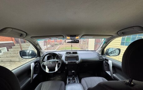 Toyota Land Cruiser Prado 150 рестайлинг 2, 2015 год, 3 500 000 рублей, 16 фотография
