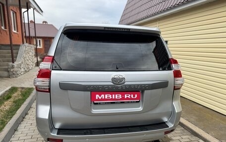 Toyota Land Cruiser Prado 150 рестайлинг 2, 2015 год, 3 500 000 рублей, 7 фотография
