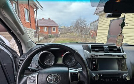 Toyota Land Cruiser Prado 150 рестайлинг 2, 2015 год, 3 500 000 рублей, 14 фотография