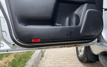 Toyota Land Cruiser Prado 150 рестайлинг 2, 2015 год, 3 500 000 рублей, 23 фотография