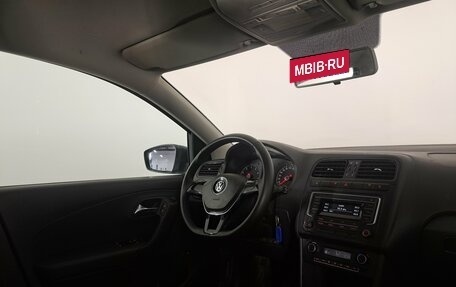 Volkswagen Polo VI (EU Market), 2017 год, 1 080 000 рублей, 19 фотография