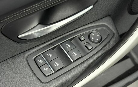 BMW 3 серия, 2019 год, 2 600 000 рублей, 11 фотография
