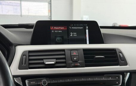 BMW 3 серия, 2019 год, 2 600 000 рублей, 15 фотография
