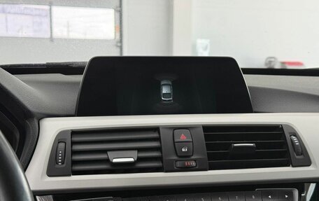 BMW 3 серия, 2019 год, 2 600 000 рублей, 16 фотография