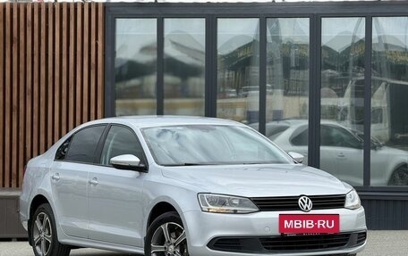 Volkswagen Jetta VI, 2012 год, 900 000 рублей, 3 фотография