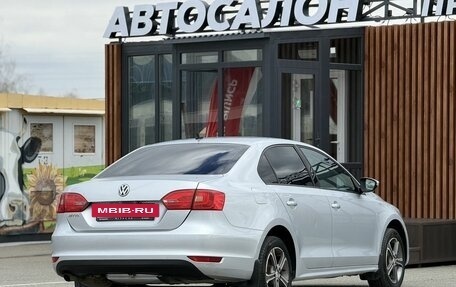 Volkswagen Jetta VI, 2012 год, 900 000 рублей, 4 фотография