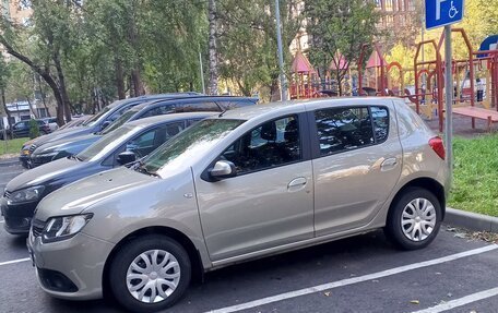 Renault Sandero II рестайлинг, 2016 год, 837 000 рублей, 3 фотография