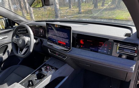 Volkswagen Tiguan, 2024 год, 5 700 000 рублей, 14 фотография