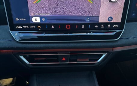 Volkswagen Tiguan, 2024 год, 5 700 000 рублей, 36 фотография
