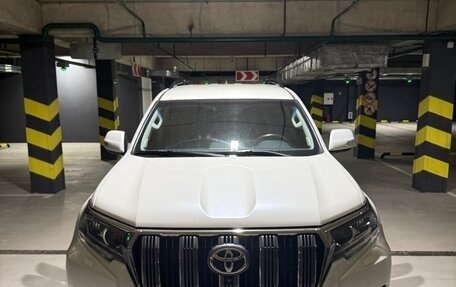 Toyota Land Cruiser Prado 150 рестайлинг 2, 2019 год, 6 300 000 рублей, 1 фотография