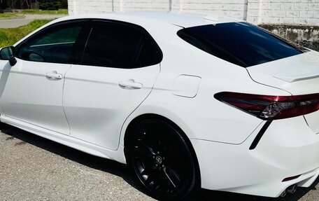 Toyota Camry, 2021 год, 2 850 000 рублей, 9 фотография