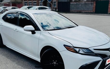 Toyota Camry, 2021 год, 2 850 000 рублей, 3 фотография