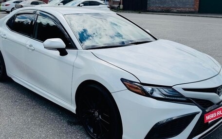 Toyota Camry, 2021 год, 2 850 000 рублей, 4 фотография