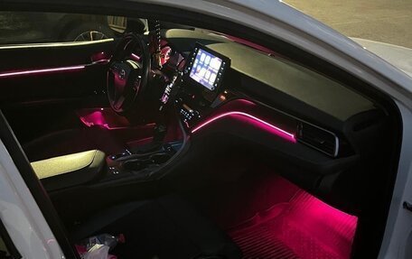 Toyota Camry, 2021 год, 2 850 000 рублей, 18 фотография