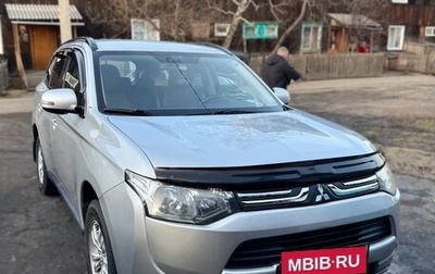 Mitsubishi Outlander III рестайлинг 3, 2013 год, 1 650 000 рублей, 1 фотография