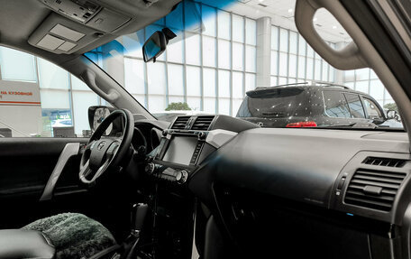 Toyota Land Cruiser Prado 150 рестайлинг 2, 2014 год, 3 450 000 рублей, 15 фотография