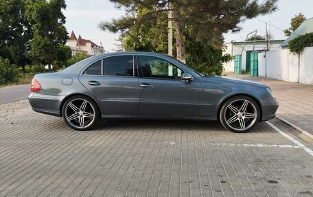 Mercedes-Benz E-Класс, 2006 год, 850 000 рублей, 3 фотография