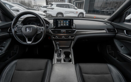 Honda Accord IX рестайлинг, 2018 год, 1 875 000 рублей, 8 фотография