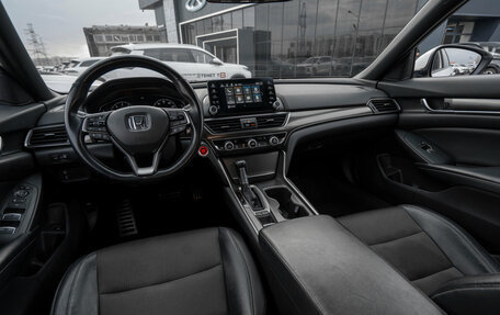 Honda Accord IX рестайлинг, 2018 год, 1 875 000 рублей, 7 фотография