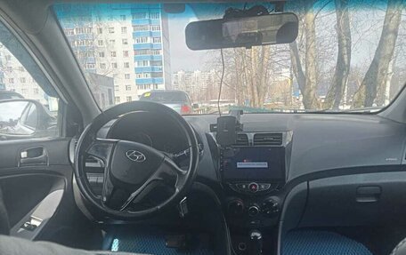 Hyundai Solaris II рестайлинг, 2016 год, 680 000 рублей, 4 фотография