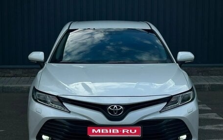 Toyota Camry, 2019 год, 2 340 000 рублей, 1 фотография