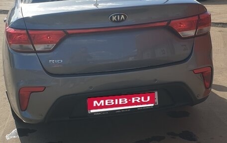 KIA Rio IV, 2017 год, 960 000 рублей, 2 фотография