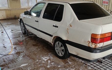 Volkswagen Vento, 1992 год, 150 000 рублей, 8 фотография