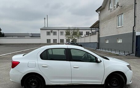 Renault Logan II, 2015 год, 440 000 рублей, 2 фотография