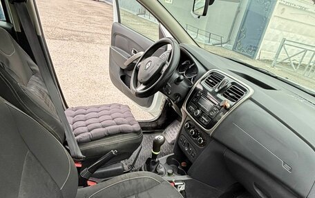 Renault Logan II, 2015 год, 440 000 рублей, 5 фотография
