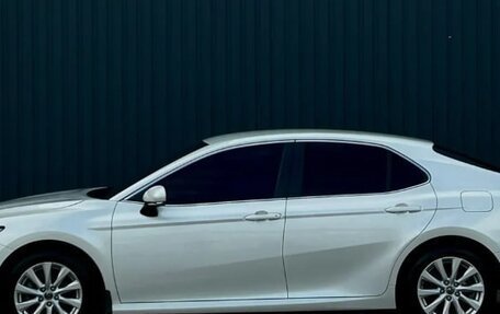 Toyota Camry, 2019 год, 2 340 000 рублей, 2 фотография