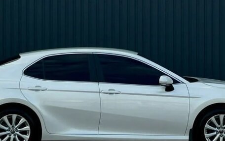 Toyota Camry, 2019 год, 2 340 000 рублей, 3 фотография