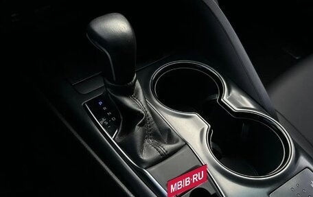 Toyota Camry, 2019 год, 2 340 000 рублей, 5 фотография