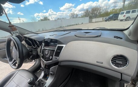 Chevrolet Cruze II, 2009 год, 425 000 рублей, 10 фотография