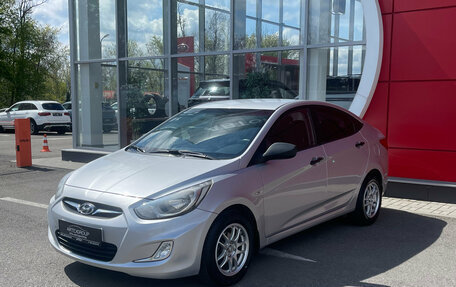 Hyundai Solaris II рестайлинг, 2012 год, 922 000 рублей, 1 фотография