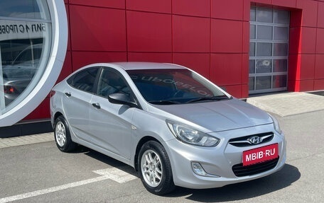 Hyundai Solaris II рестайлинг, 2012 год, 922 000 рублей, 3 фотография