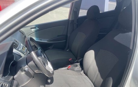 Hyundai Solaris II рестайлинг, 2012 год, 922 000 рублей, 12 фотография
