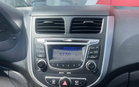 Hyundai Solaris II рестайлинг, 2012 год, 922 000 рублей, 18 фотография
