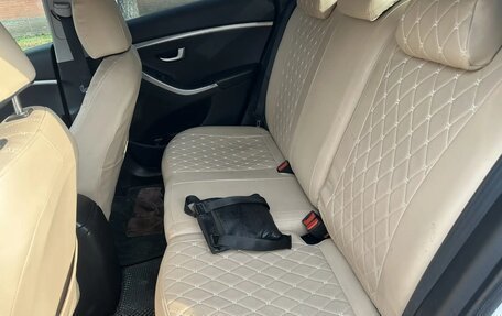 Hyundai i30 II рестайлинг, 2012 год, 750 000 рублей, 13 фотография