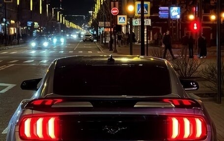 Ford Mustang VI рестайлинг, 2020 год, 2 099 000 рублей, 4 фотография