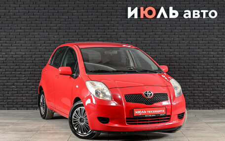 Toyota Yaris III рестайлинг, 2007 год, 635 000 рублей, 4 фотография