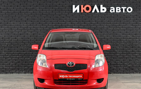Toyota Yaris III рестайлинг, 2007 год, 635 000 рублей, 3 фотография